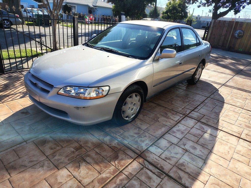 1999 Honda Accord