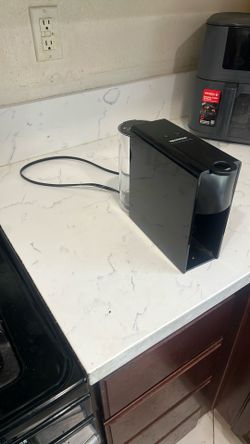 Nespresso Essenza Mini Black