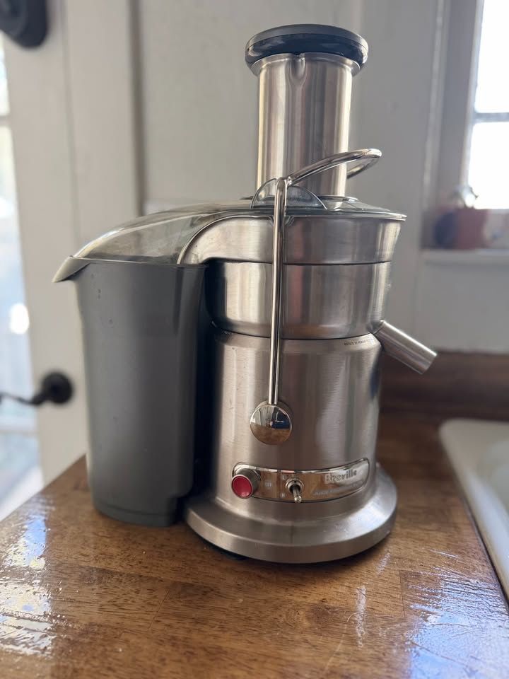 Breville Fountain Elite 1000W Professional Grade Electric Juicer - 800JEXL