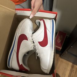 Forest Gump Cortez size 6