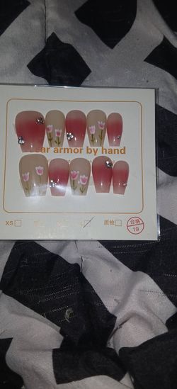 Press-On Nails Tulip Floral Design Set