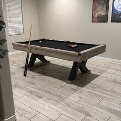 Full Size Pool Table 