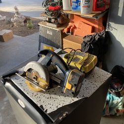 Ryobe Saw And Charger