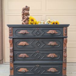 Gorgeous Large Antique Chest Of Drawers 