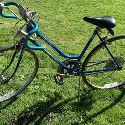 Schwinn Varsity Vintage Road Bike