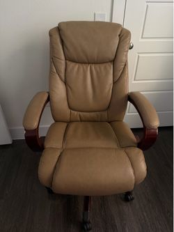 La-Z-Boy Executive Office Chair – Comfortable & Stylish
