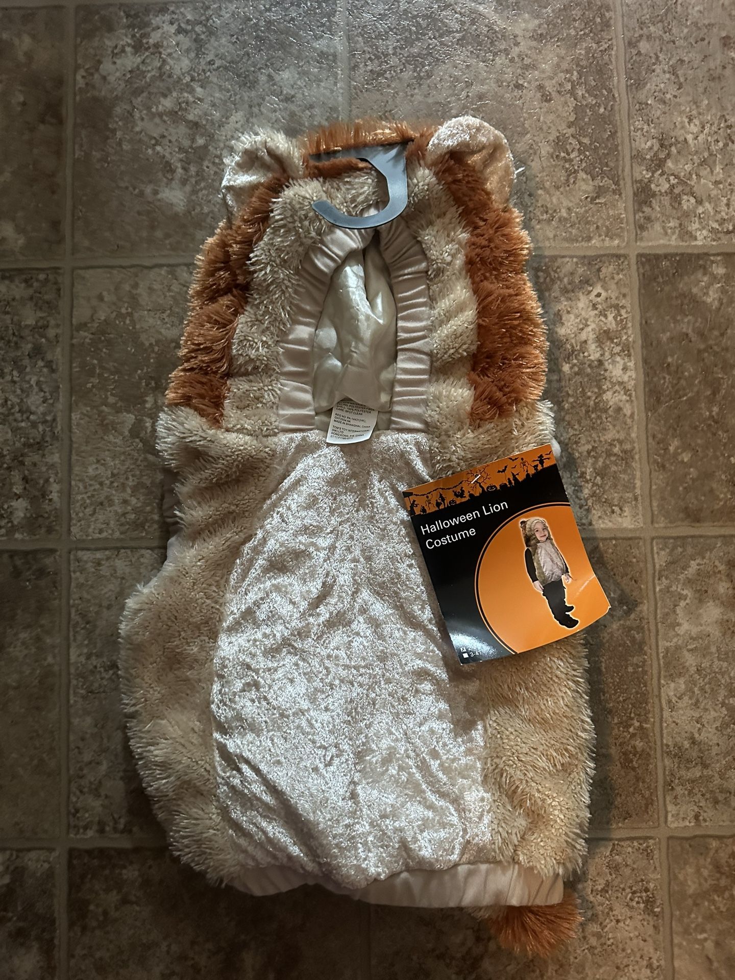 New 2/3t Lion Costume