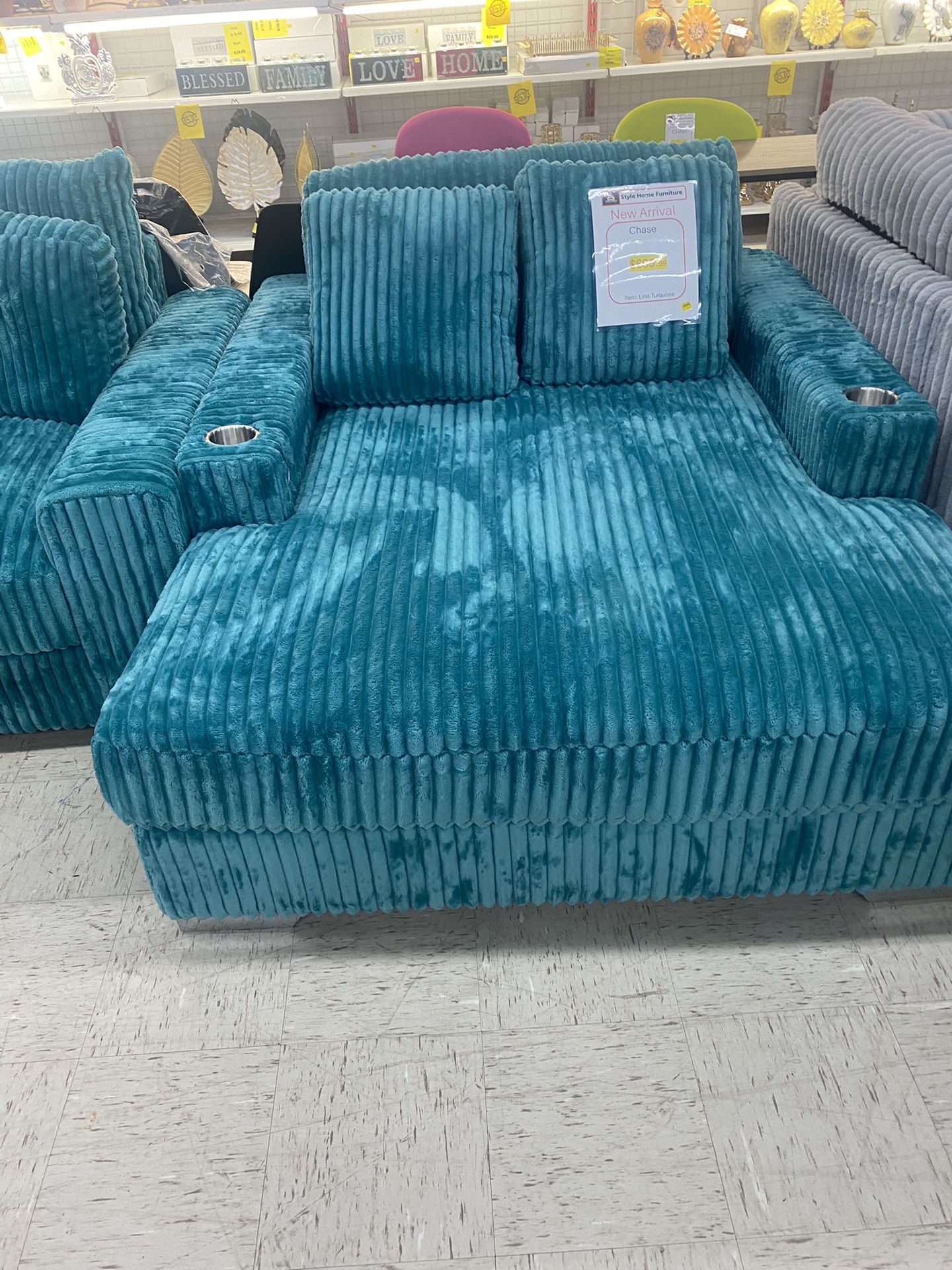  Living RoomChase $699