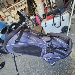 TaylorMade Stand Golf Bag – Lightweight Carry Bag w/ Dual Straps
