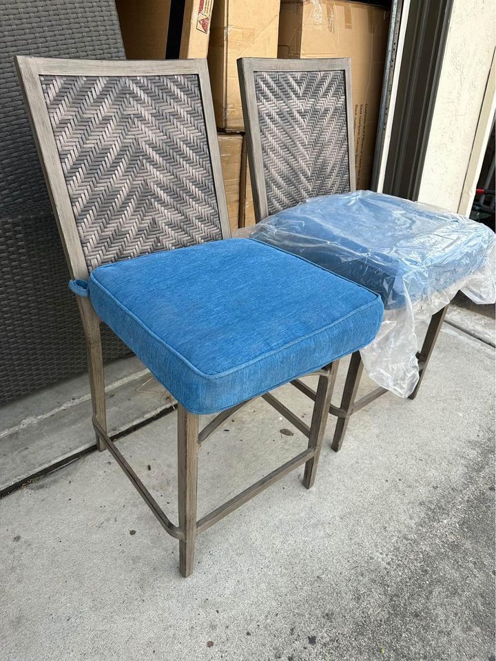 Brand New Pair Of Outdoor Patio Furniture Bar Stools