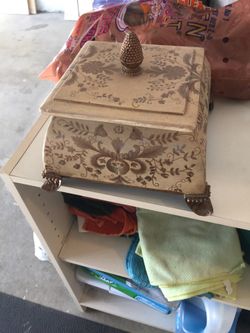 Decoration box