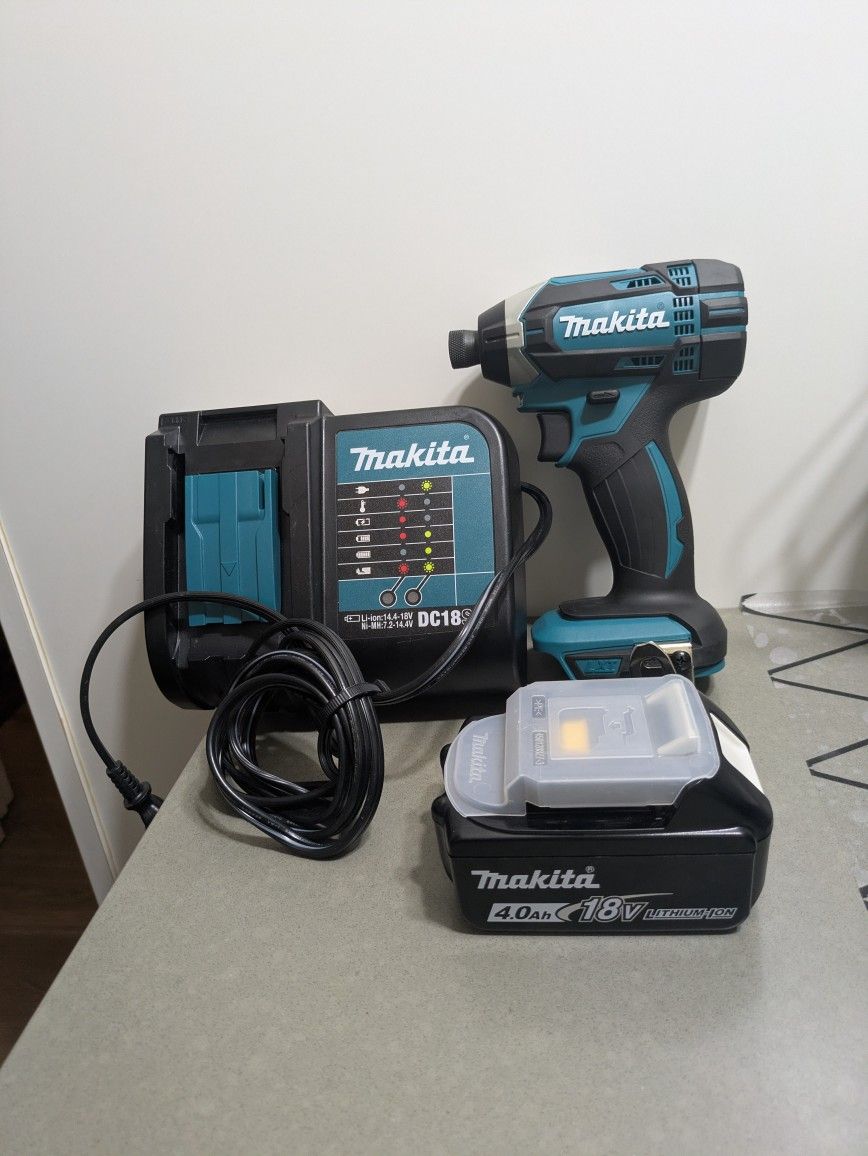 Makita 18V LXT with battery and charger brand new everything works great