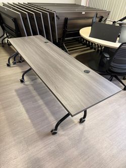 Foldable training tables/desks /Breakroom Tables