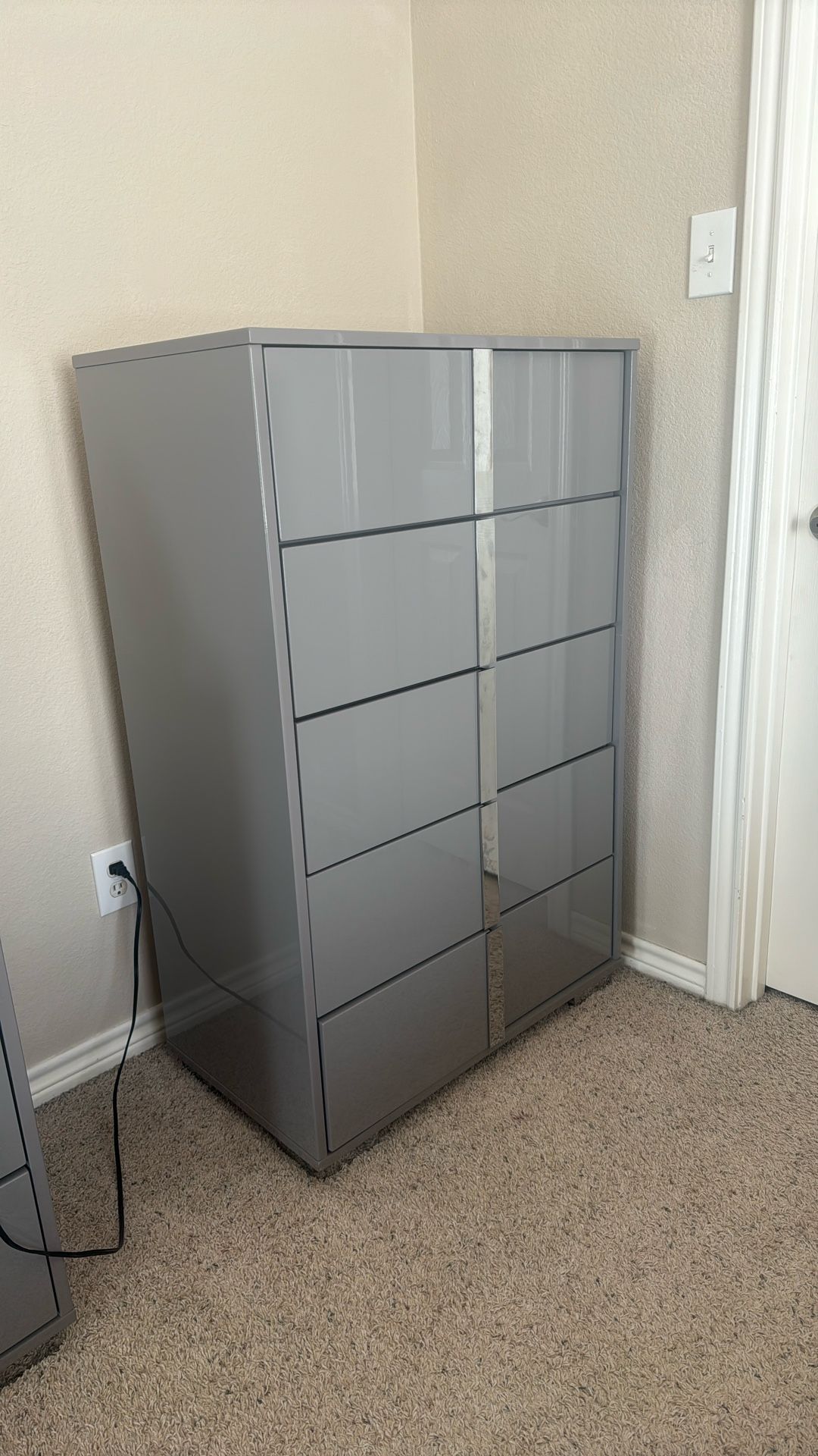 Dresser with Nightstand And Mirror