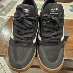 Vans UltraRange VR3 Size 8.5 With Box 