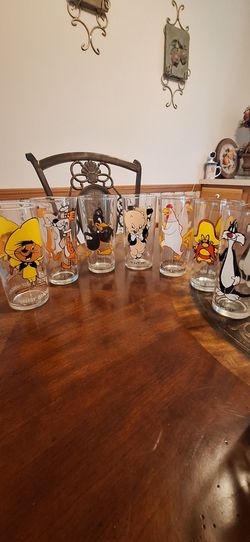 Looney Tunes collectible glasses