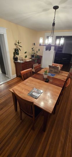 Dinning table 6 chairs