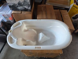 Free baby bath tub