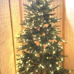 6.5 pre-lit Christmas trees 