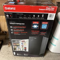 Galanz Refrigerator 