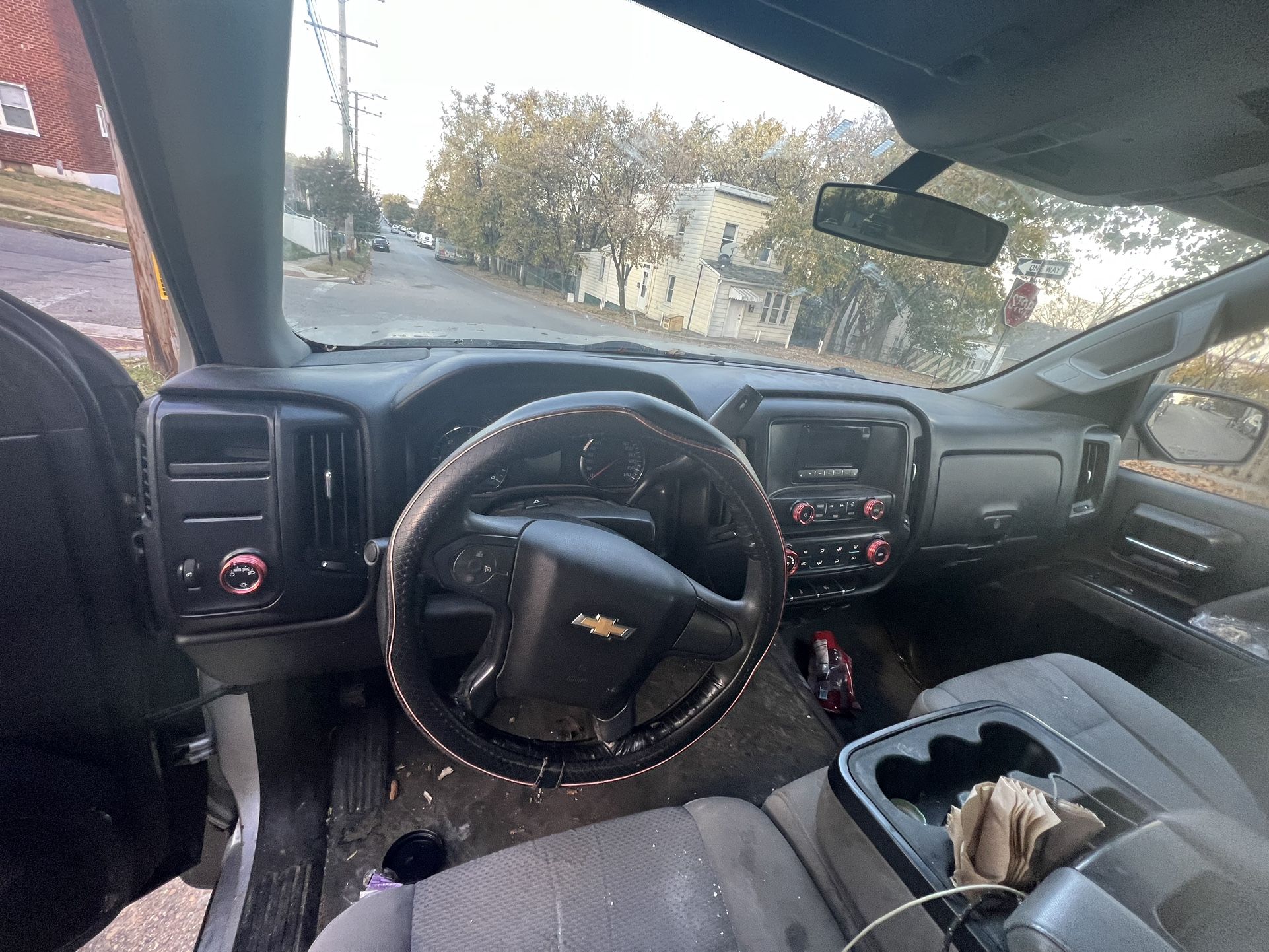 2014 Chevrolet Silv15 LT Truck