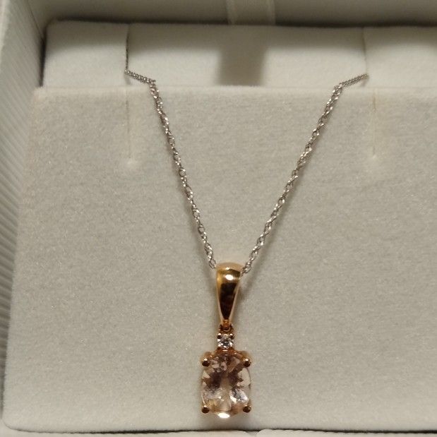 So Pretty 😍🆕 10k Rose Gold Genuine Morganite Necklace! 🌹
