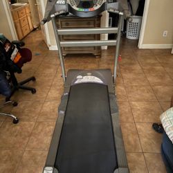 Horizon treadmill