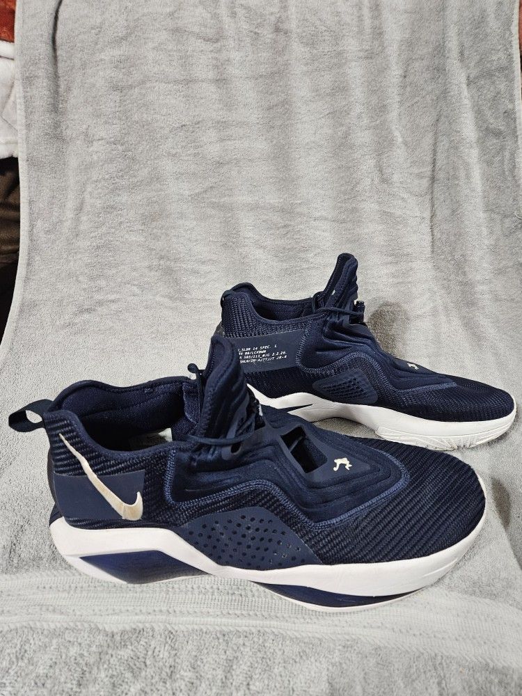 LIKE NEW NIKE LEBRON SOLDIER 14