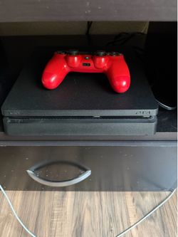PS4 slim 1tb