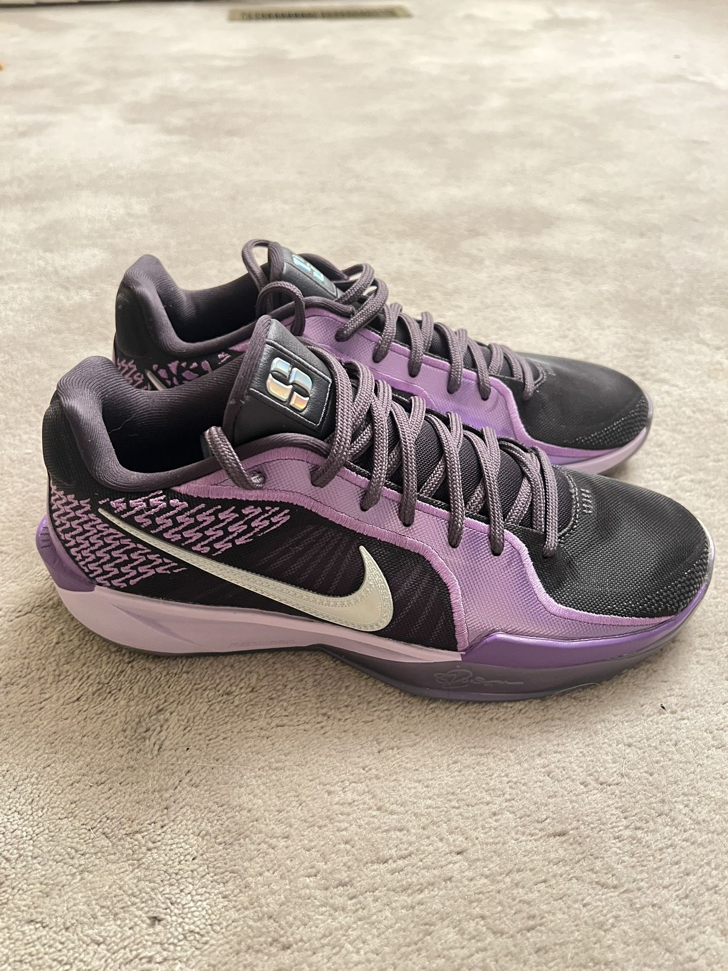Nike Sabrina 2 Women’s Basketball Shoes – Size 9