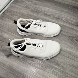 Preowned:  Nautica White sneakers MEN (size 10) 