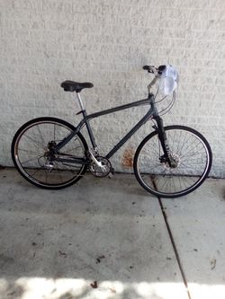 Giant Cypress hybrid bike