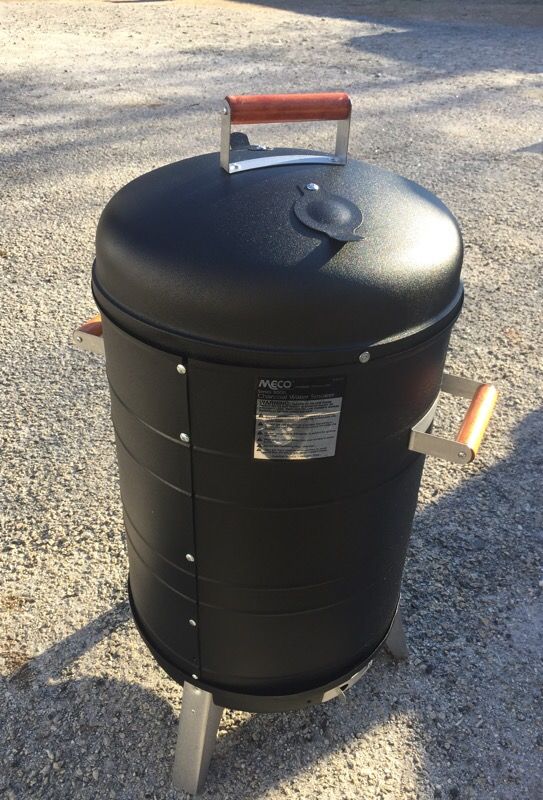 MECO Series 5000 Charcoal Water Smoker