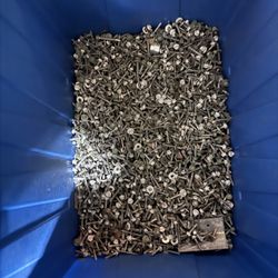 Large Box of Self-Drilling Screws (Tek Screws) – Roofing / Metal