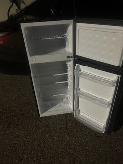Mini fridge