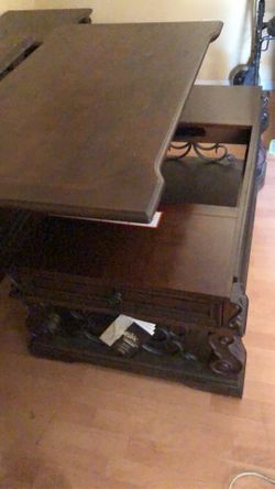 Ashley’s Living Room Set 4 Piece Set 