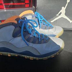 NIKE Air Jordan 10 Retro Bobcats Size 7.5