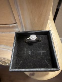 Gold And Diamond Ring