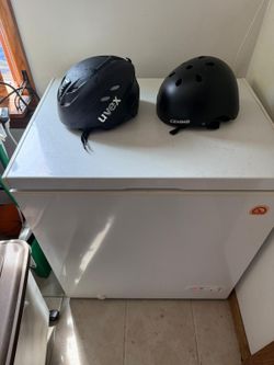 2 Used Medium Black Skate Board Cycling Sking Safety Helmets UVEX & CELOID OBO