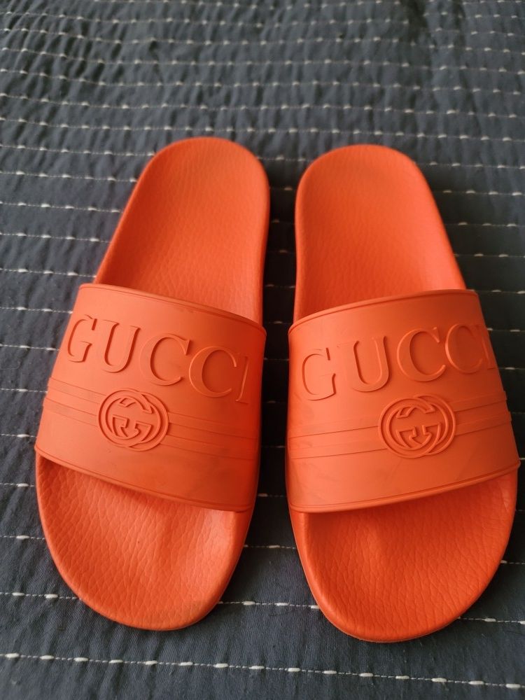 Authentic Gucci Pool Slides. $125 Pickup In Oakdale