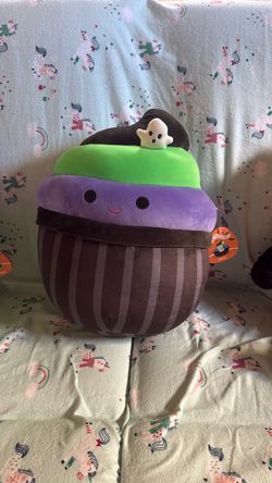 Squishmallows Halloween Cupcake Plush – Kurt