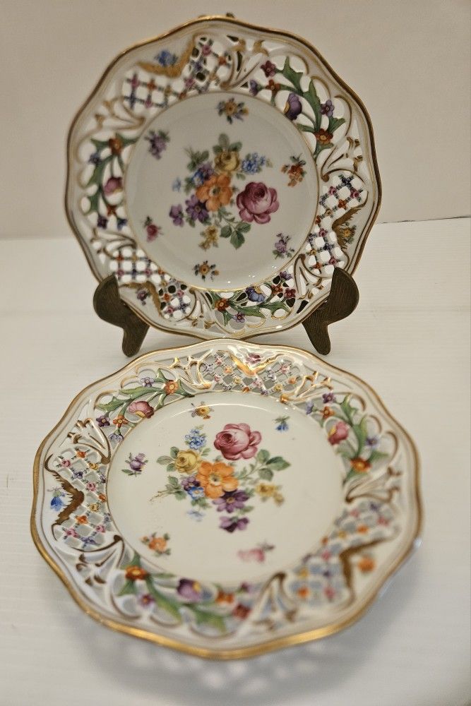 2 Schumann Bavaria Dresden Royal Dresdner Art Reticulated Floral Plate Gold Trim