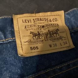 Levi Strauss Men’s Dark Wash 505 Blue Jeans 38 x 34  Like New Smoke and Pet Free Home
