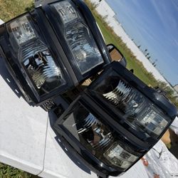 Used 14-15 Chevy Silverado Headlights 
