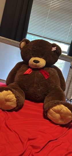 Giant teddy bear