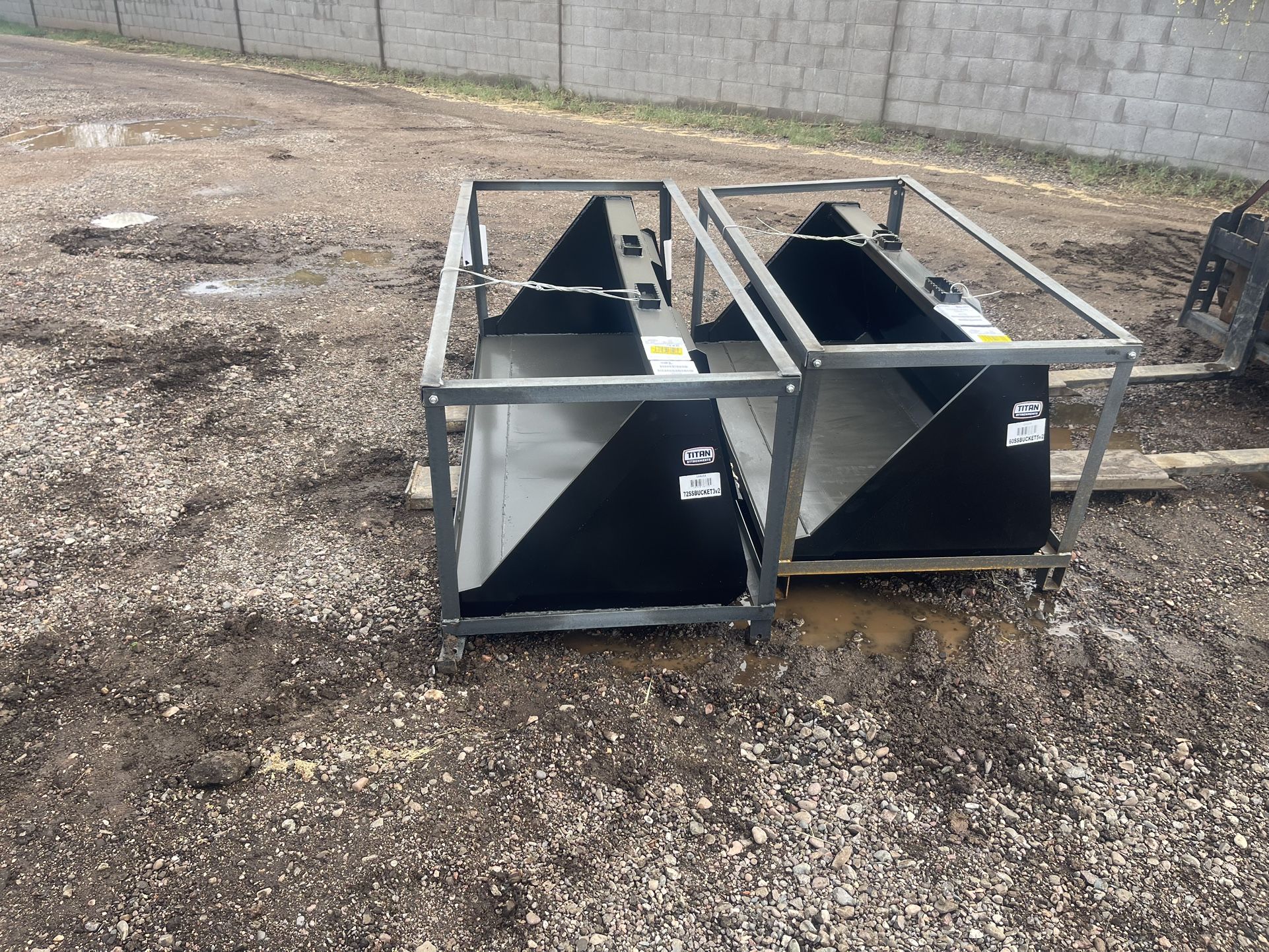 Skid steer 72" Bucket Attachment for Skid Steer/Tractor American Made New