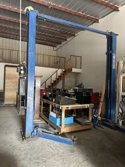 Forward 2-post Vehicle Lift