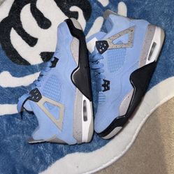 Jordan 4 University Blue 