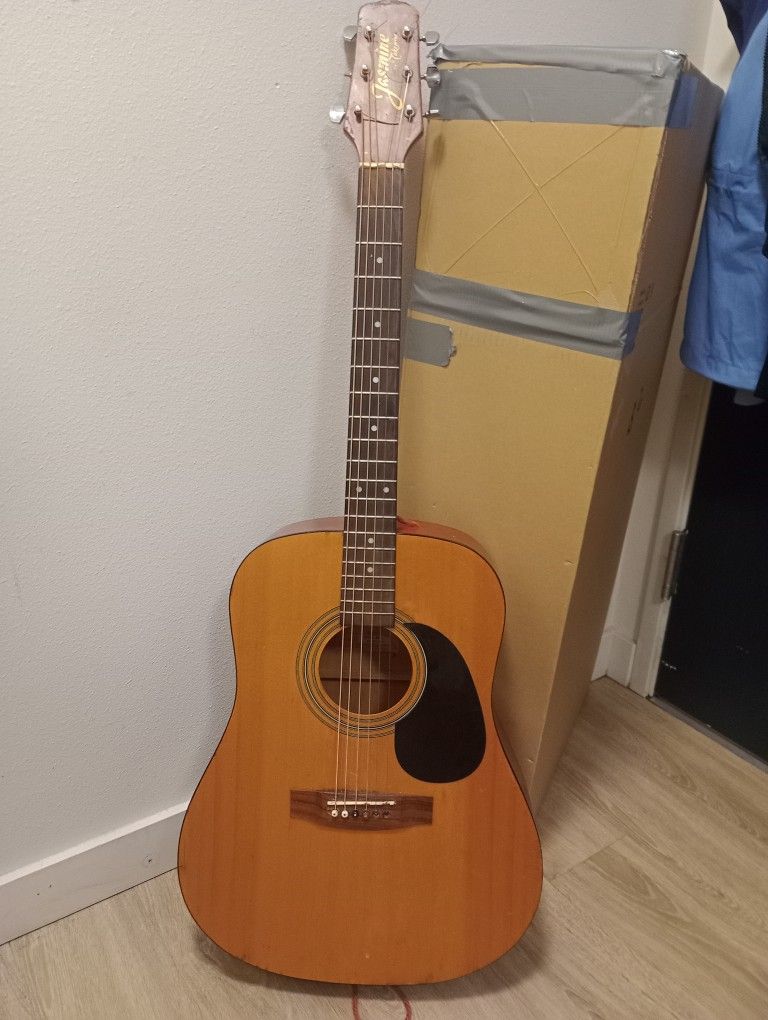 Jasmine By Takamine S35 Acoustic guitar