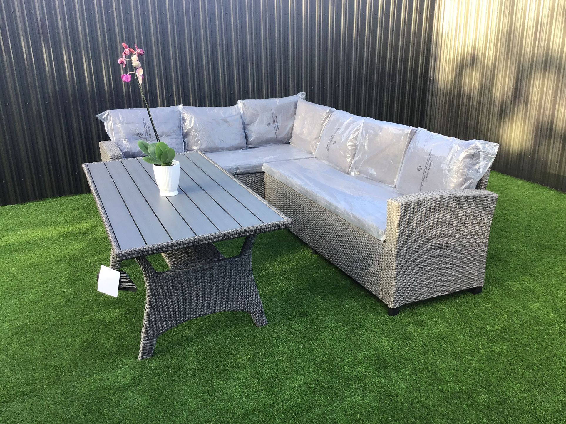 Sectional patio furniture-Mueble de patio